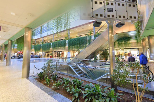Interior Centro comercial Moda Shopping